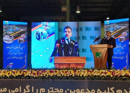 ملی شدن صنعت نشر را باید به نتیجه برسانیم