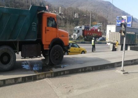 ثبت هوشمند۱۱۷۰۰ تخلفات اضافه تناژ ناوگان باری در مازندران
